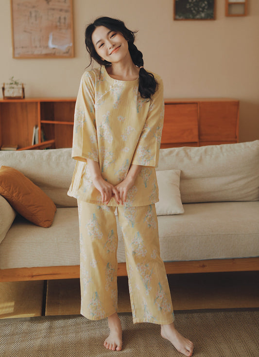 Elegant flora Kimono PJS, Vintage Cotton pyjama set, Traditional Cozy sleepwear, Yellow Kimono loungewear